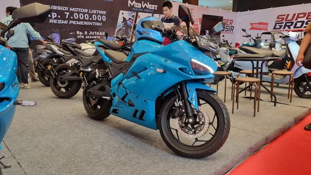 Motor Listrik yang Dipakai Gibran Kampanye Dijual di IIMS 2024