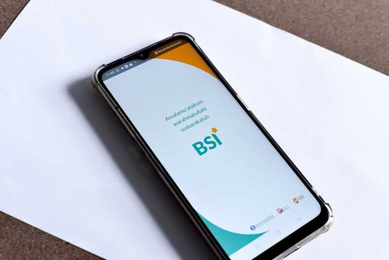 Nasabah BSI Masih Keluhkan Tak Bisa Top Up E-Wallet dan Kontak CS WhatsApp