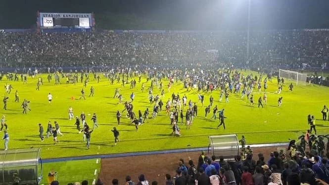 Kritik Pedas Netizen untuk Kerusuhan Laga Arema vs. Persebaya