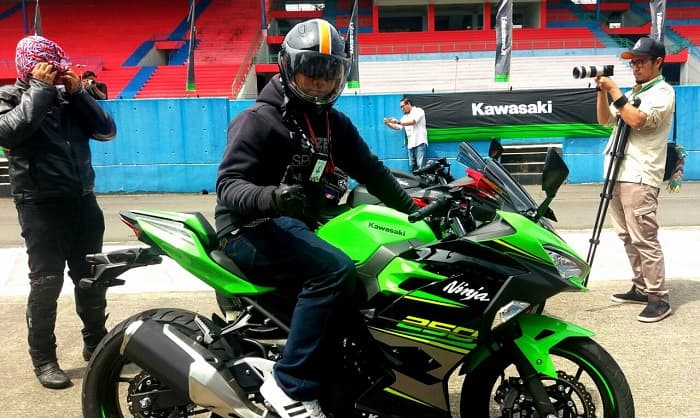 Test Ride All New Ninja 250, Gesit di Sirkuit
