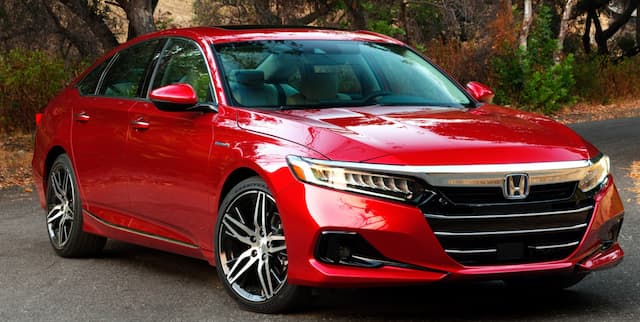 Honda Accord Facelift Lebih Ganteng dan Canggih