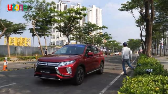 VIDEO Tes Jalan Mitsubishi Eclipse Cross