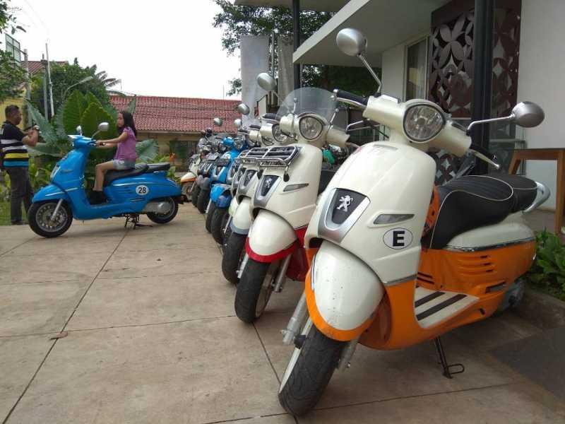 Royal Alloy vs Vespa Lambretta vs Peugeot Django, Mana Pilihan Kamu?