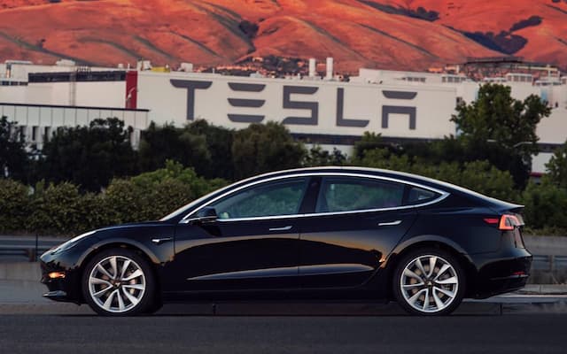 Penjualan Tesla Model 3 Kalahkan Honda Civic