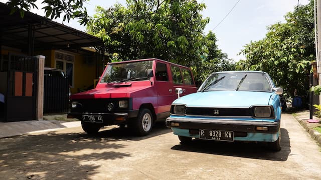 VIDEO Review Honda Civic dan Toyota Kijang Era 1980