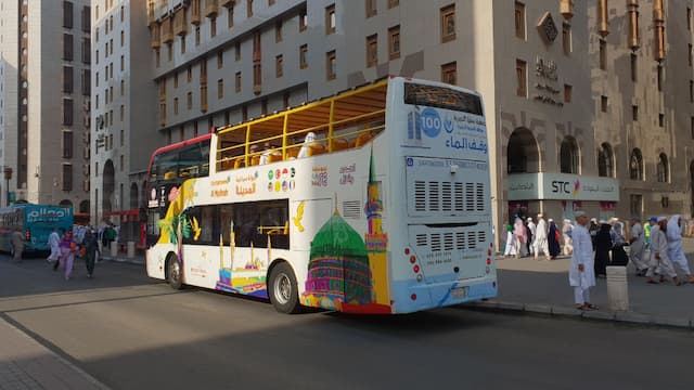 Laporan dari Madinah: Kunjungi 11 Tempat Wisata dengan Bus City Sightseeing