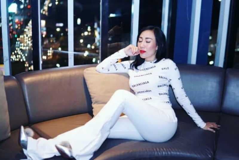 Lagi, Dewi Sanca Nyaris Telanjang di Instagram