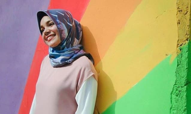  Sebelum Berhijrah, Dewi Sandra Sempat Marah Sama Tuhan