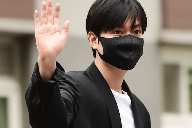 Lee Min Ho Selesai Wamil, Penggemar Heboh Sampai Bikin #Welcomebackleeminho