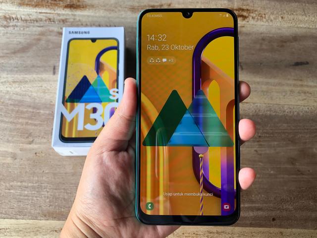 FOTO: Melihat Detail Bodi Samsung Galaxy M30s