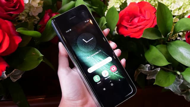 VIDEO: Akhirnya Hands-on Galaxy Fold, Ponsel Lipat 'Generasi Sultan'