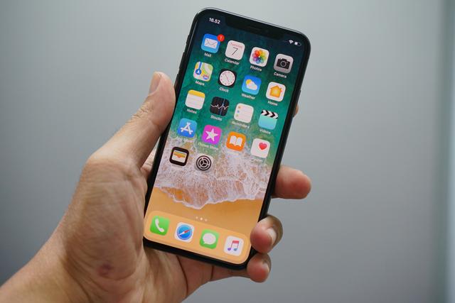 iPhone Layar Paling Kecil Akan Diberi Nama ‘iPhone 12 Mini’?