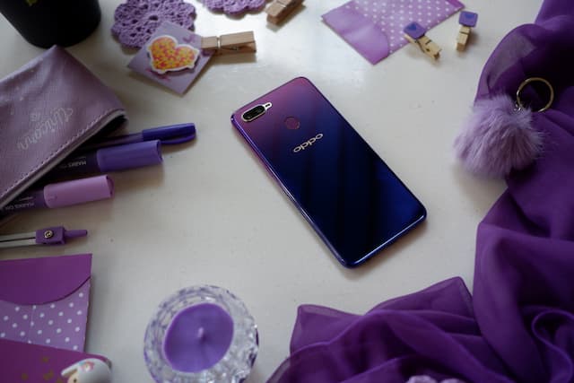 OPPO F9 Lebih Cantik dengan Warna Baru