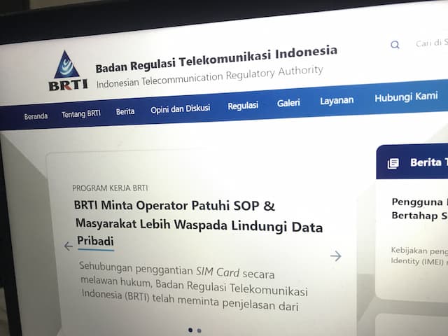 Badan Regulasi Telekomunikasi Indonesia Dibubarkan Jokowi