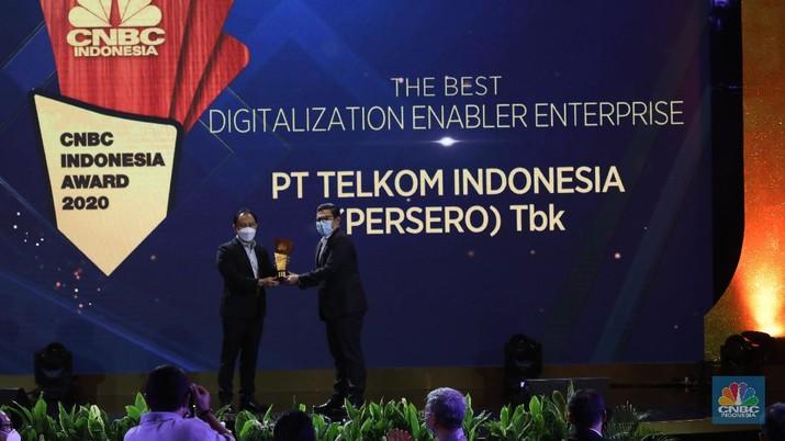 CNBC Indonesia Award, Telkom Rengkuh The Best Digitalization Enabler Enterprise