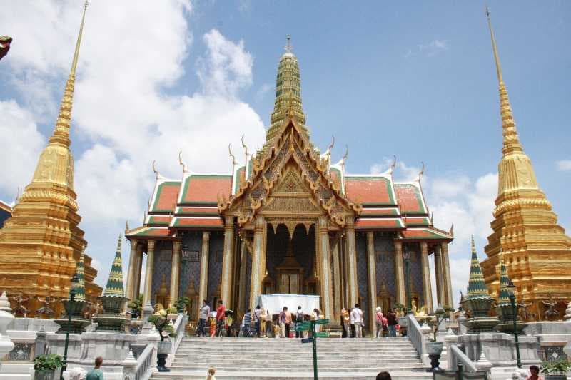 Melancong ke Thailand Wajib Beli Asuransi Perjalanan?