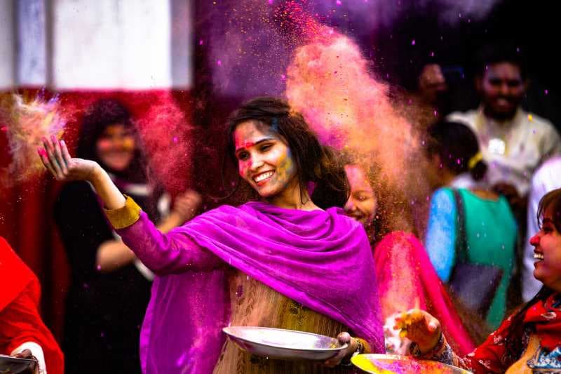 Mengenal Festival Holi di India