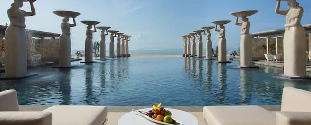 Ini <i>Resort</i> Terbesar di Bali Versi <i>Traveller</i>