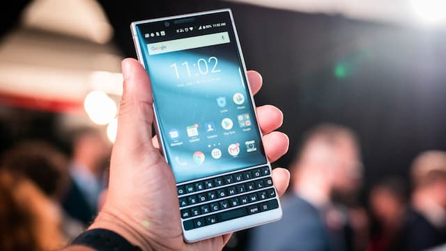 TCL Bakal Hentikan Produksi Blackberry Agustus 2020