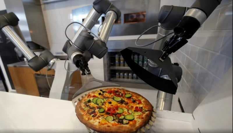 Restoran Pizza Ini Gantikan Manusia dengan Robot Sepenuhnya