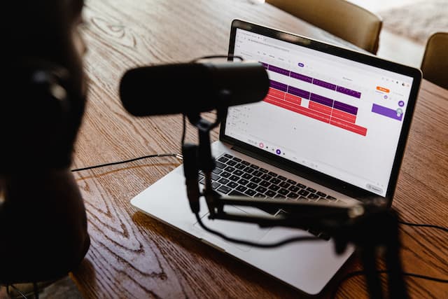 Spotify Dirangkul Kominfo, Bikin Program Kelas Podcast Gratis