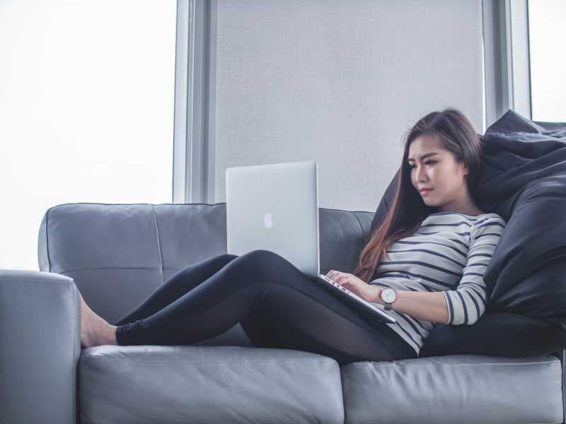 Kerja Online di Rumah Habiskan Waktu Lebih Banyak Ketimbang di Kantor