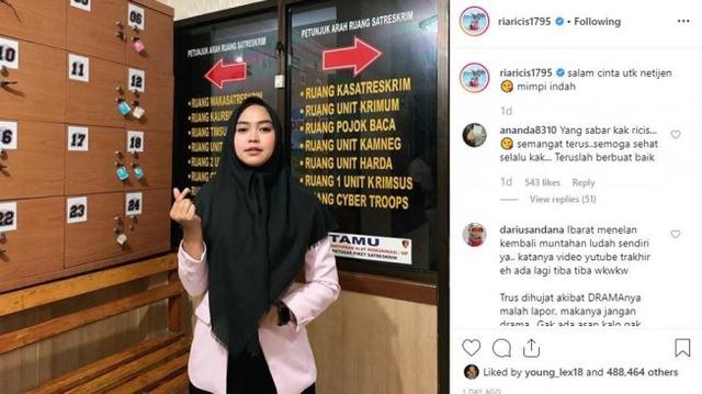 Tulis Buku Berjudul Pamit, Ria Ricis : Isinya Curhat