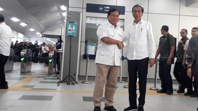 Ini Alasan Presiden Jokowi Bertemu Dengan Prabowo di Atas MRT