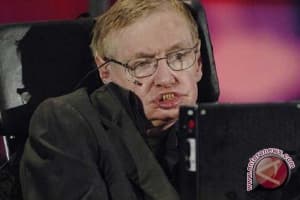 Stephen Hawking berujar, "Amin", dan bersimpuh di hadapan Tuhan