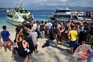 2.000 wisatawan asing dievakuasi dari Gili Trawangan