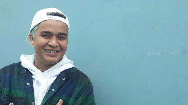 Billy Syahputra Pacari Perempuan Beda Agama