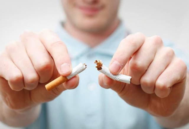  Benarkah Berhenti Merokok Tak Bisa Instan? 