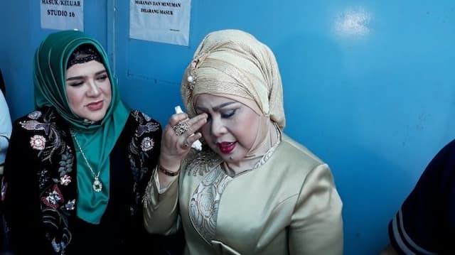 Anak Elvy Sukaesih Alami Gangguan Jiwa Setelah Ditinggal Anak dan Stroke