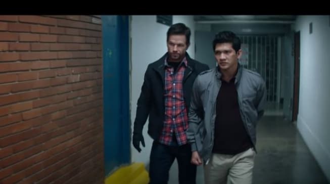 Merinding, Lihat Akting Iko Uwais Dengan Mark Wahlberg di Mile 22