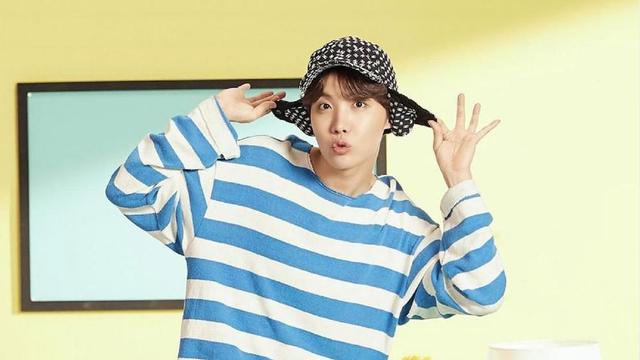 J-Hope BTS Viralkan Tantangan Tari Chicken Soup Noddle