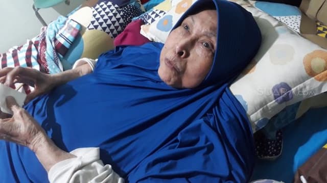 Aminah Cendrakasih Bebas Makan Durian dan Daging Kambing di Usia 81