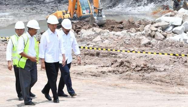 Jokowi Bikin Vlog Waduk Sei Gong