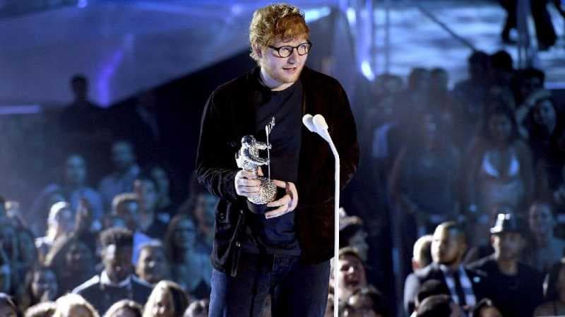Ed Sheeran Boyong Istri dan Koki Pribadi ke Konser Jakarta