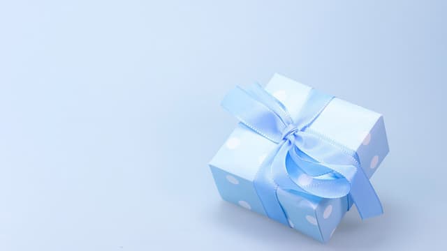 Cara Fans K-Pop Mengirim Hadiah untuk Idolanya