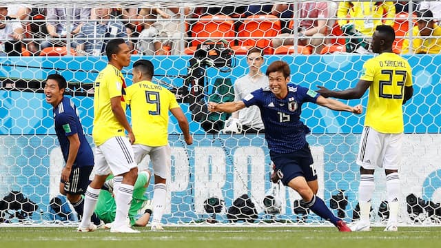 Dua Gol Bola Mati Bantu Jepang Tekuk 10 Pemain Kolombia