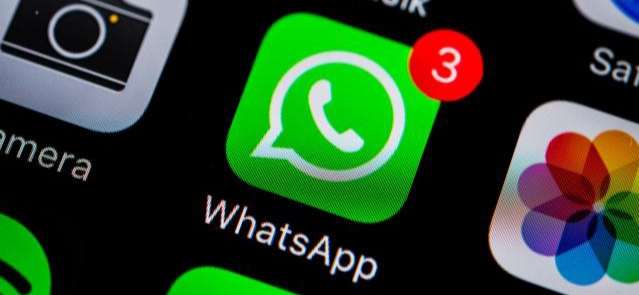 Trik Baca Pesan WhatsApp Tanpa Centang Biru di iPhone