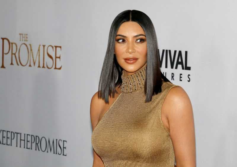 Anak Kim Kardashian Merias Diri Sendiri, Gemas Banget