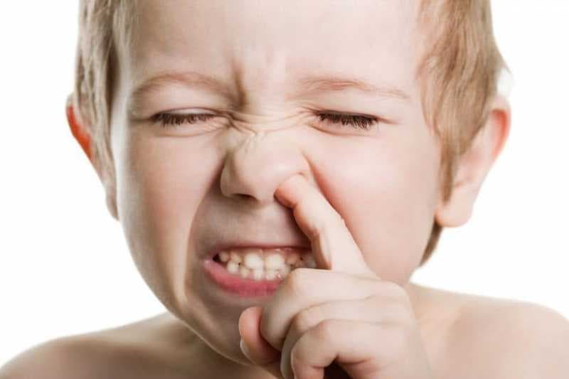 Cara Mengeluarkan Benda Asing dari Hidung Anak