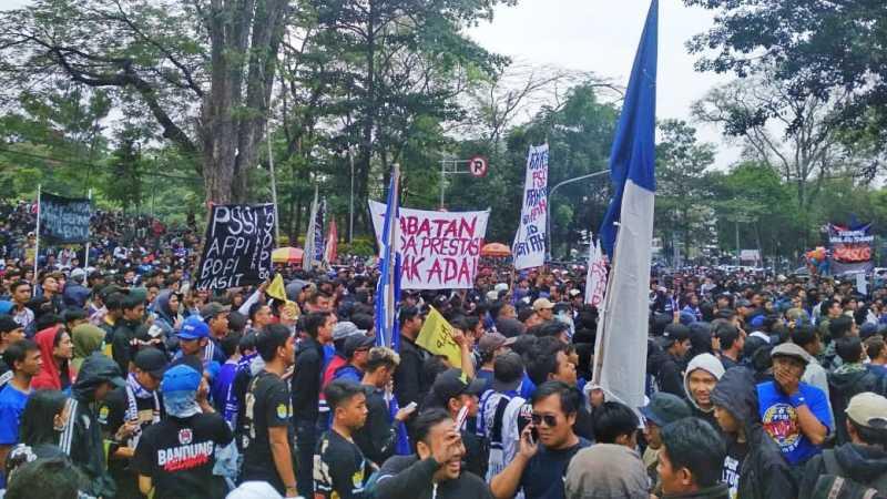 Bobotoh Unjuk Rasa di Gedung Sate, Tuntut Keadilan dari PSSI