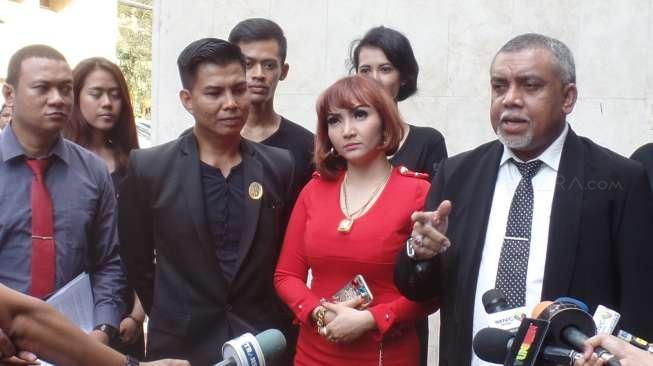 Beredar Video bareng Bule "My Boy", Roro Fitra: Cari Calon Suami