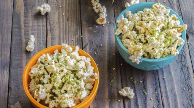 Ngemil Popcorn Ternyata Bermanfaat untuk Kesehatan