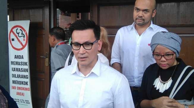 Setahun Bercerai, Marcellino Lefrandt-Dewi Rezer Masih Kompak