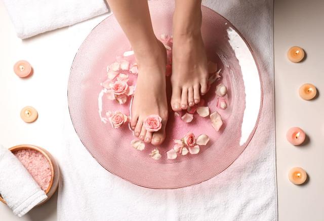 Mau Foot Spa (Spa Kaki) Sendiri di Rumah? 6 Tips Ini Wajib Anda Coba!