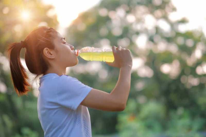 Dampak Terlalu Sering Minum Minuman Berenergi Bagi Kesehatan Gigi