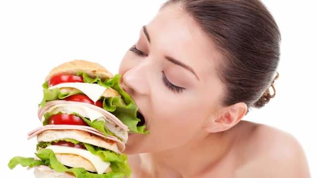 Makan Junk Food Bikin Kanker, Mitos atau Fakta?